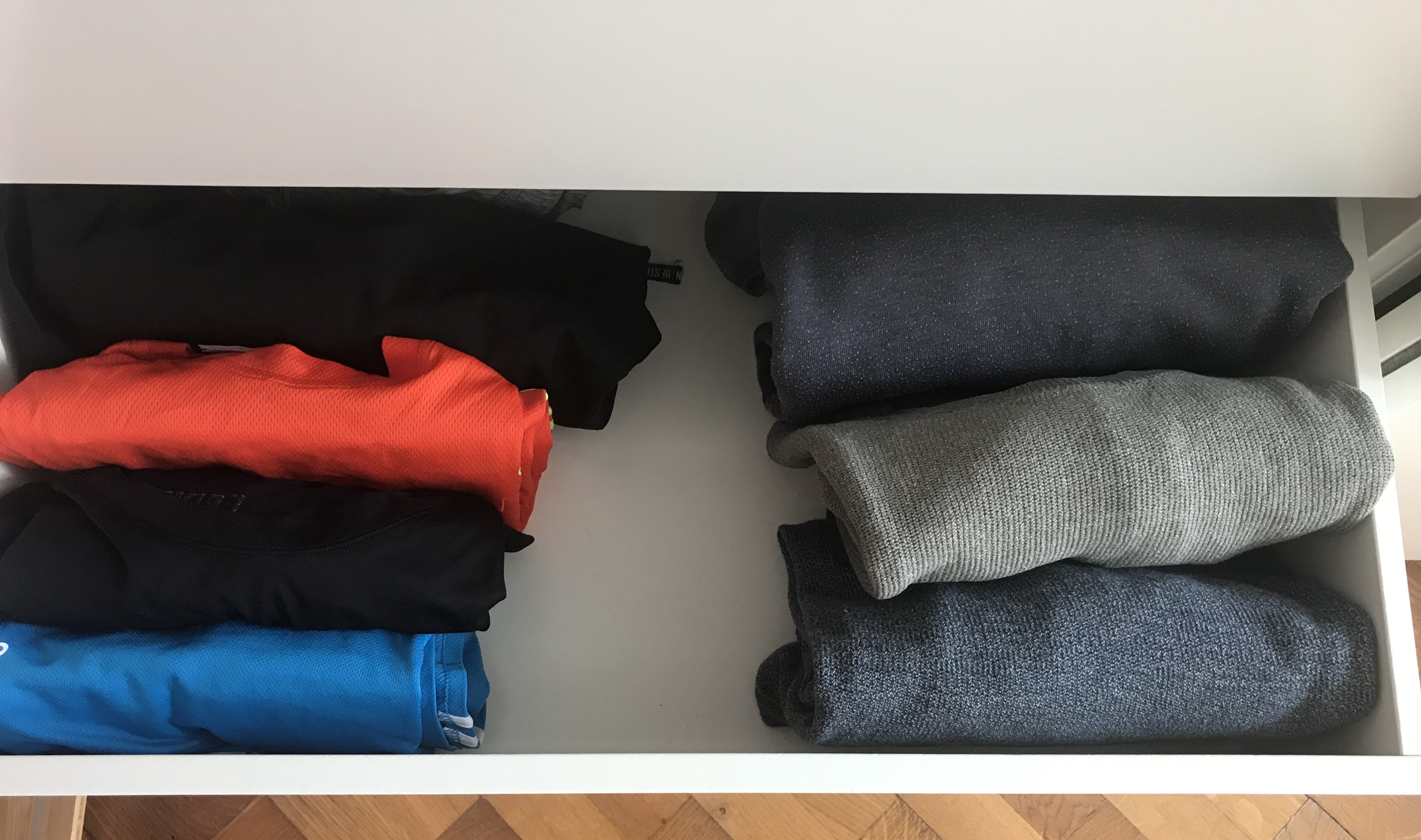 Laufklamotten und Pullover. In einer Schublade. Hätt ich vor nem halben Jahr auch nicht für möglich gehalten.