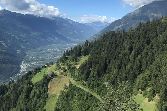 Von Dorf Tirol zur Leiteralm