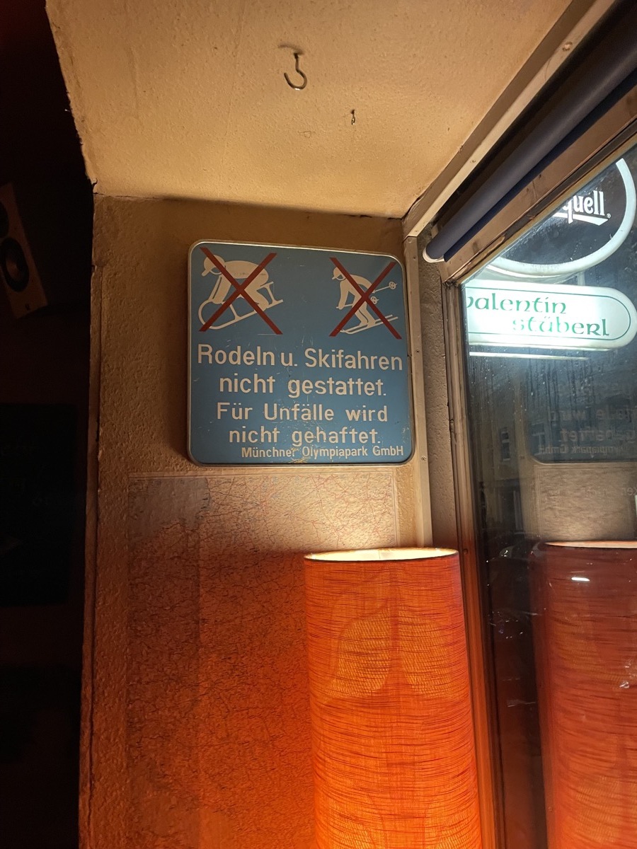 Alles ist verboten (12)