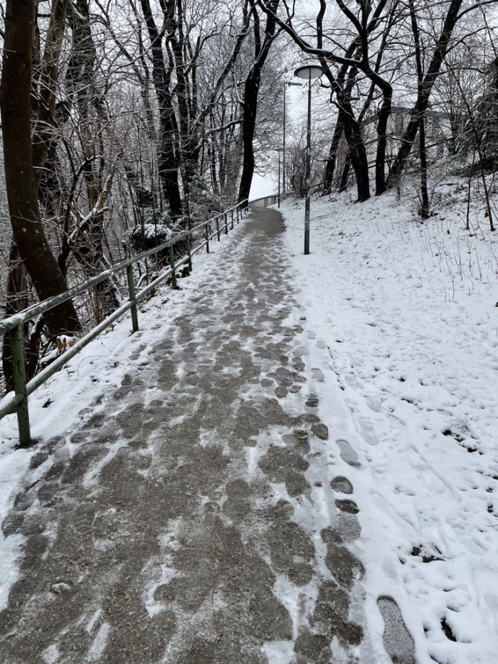 Zur&uuml;ck, Geh&ouml;rt, Gesehen