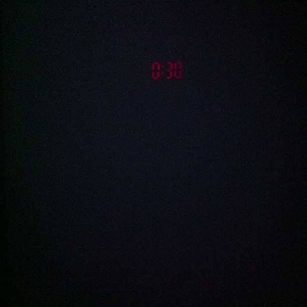 An meiner Decke ist jetzt 0:30. Gute Nacht!