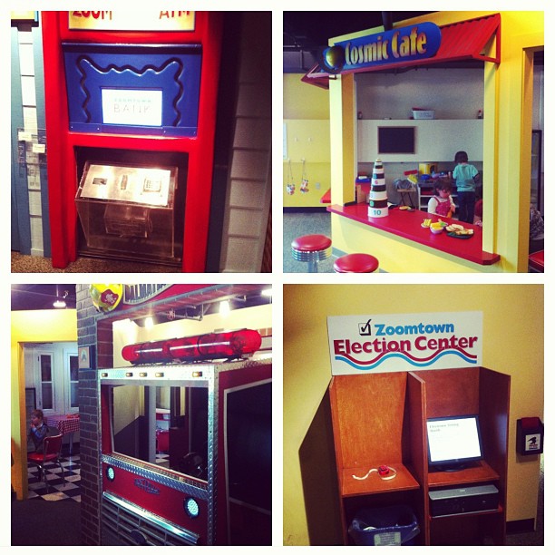 Zoomtown @Children's Museum. ATM, Diner, Feuerwehr und Wahlautomat.