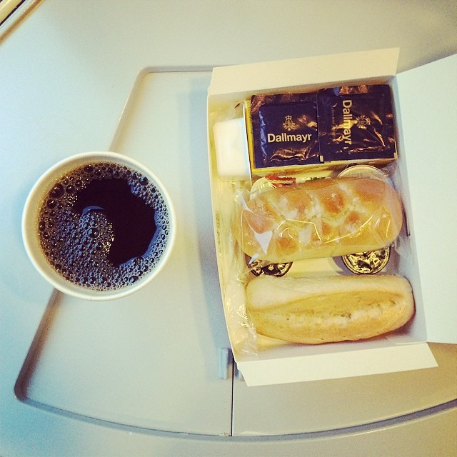 Fr&uuml;hst&uuml;ck im Nachtzug