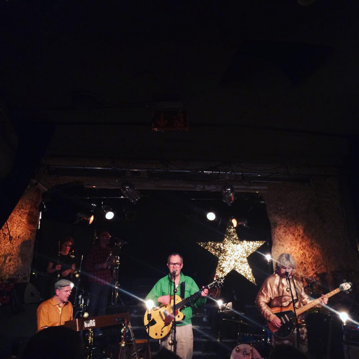 Weihnachten mit Erdm&ouml;bel. Mir doch egal.