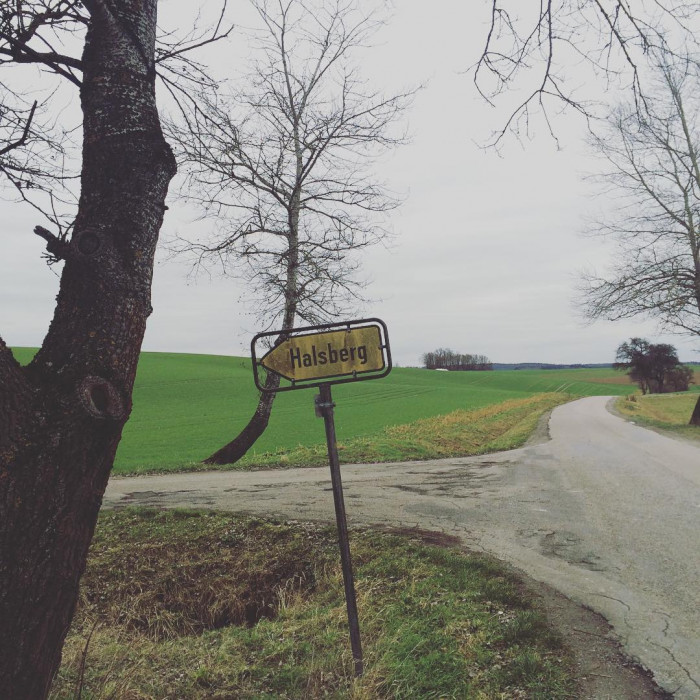 Halsberg oder geradeaus?