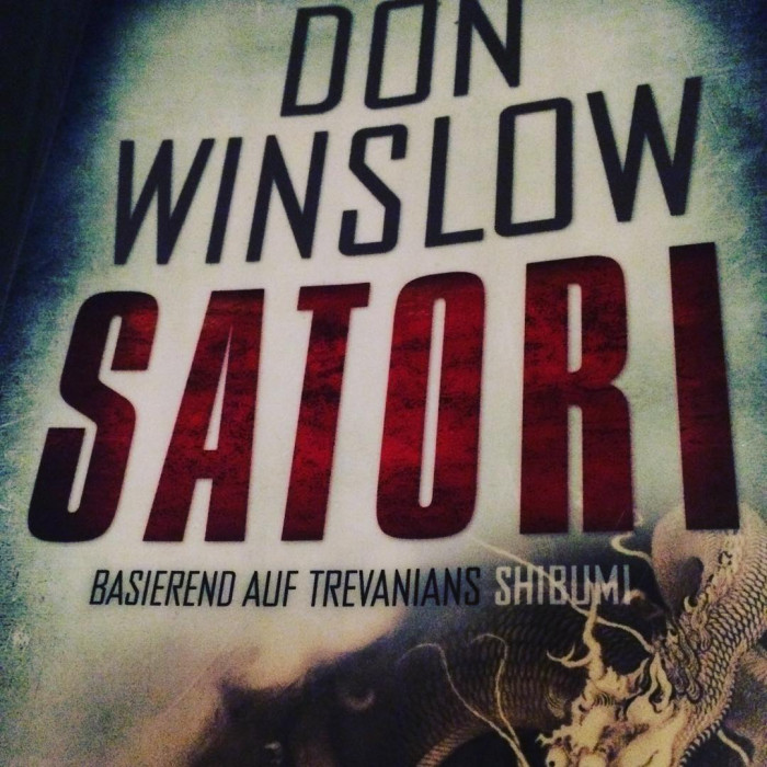 Mit Buch ins Bett
