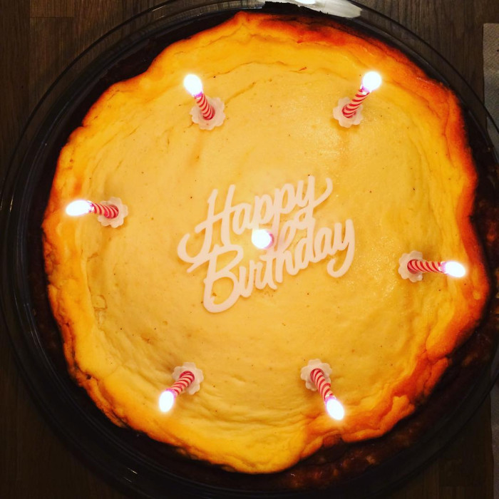 K&auml;sekuchen!