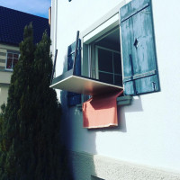 Schwere Geburt. Das Haus muss pressen...