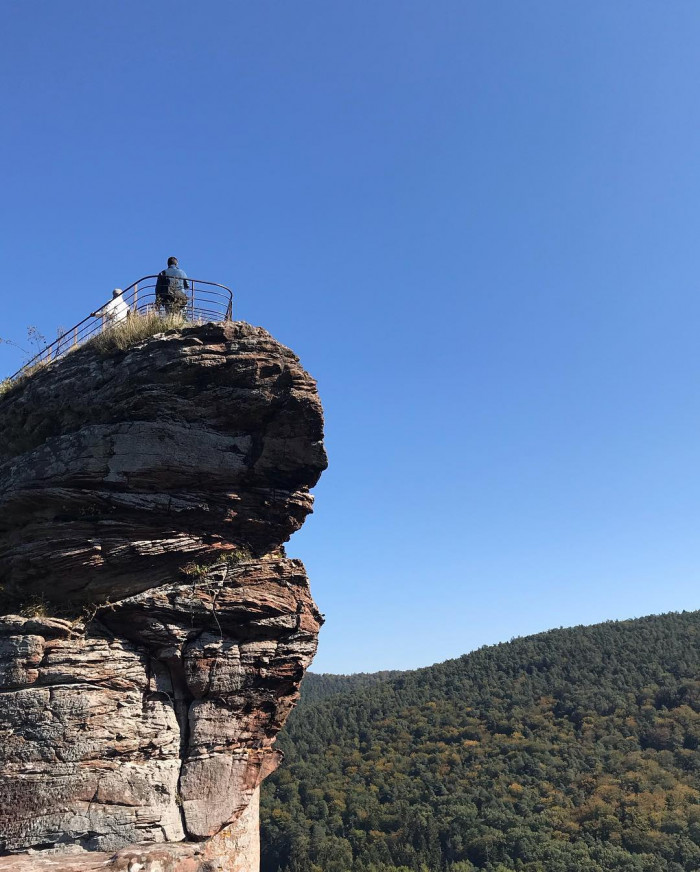 2 Tage lang im Pf&auml;lzer Wald rumgelaufen. &Uuml;berall im Wald stehen Felsen und alte Burgruinen. Abends i