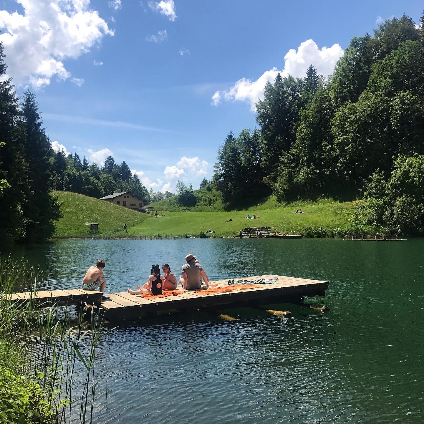 Jedes Jahr ein Zeitlupevideo, wie der @abspannsitzenbleiber  in ein Gew&auml;sser springt. Dieses mal in