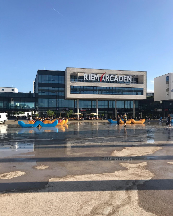 Rundgang durch die Messestadt Riem. Wo der Kran steht, wird in den n&auml;chsten 1,5 Jahren die neue Stad