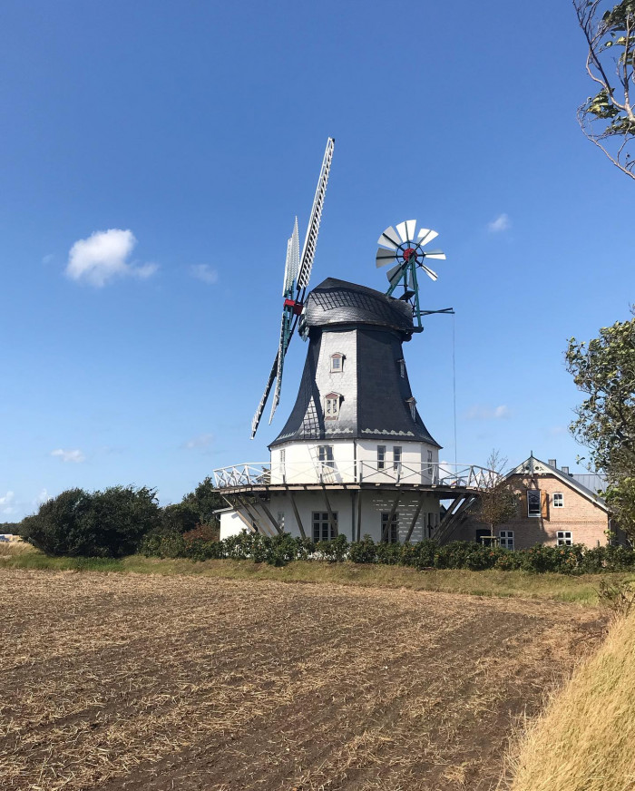 Tag 10: Kleine Radrunde auf F&ouml;hr.  Erst mal Regenschauer abwarten, dann ein bisschen f&ouml;hrd&uuml;nisieren.