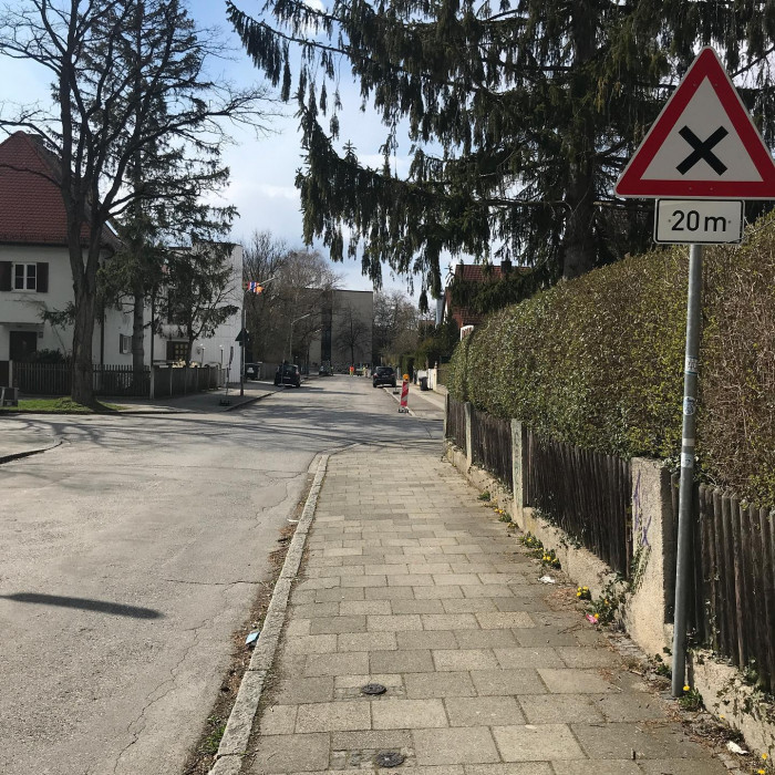 heute durch Ramersdorf/Giesing. Spielen verboten. Aber der neue alte B&uuml;rgermeis