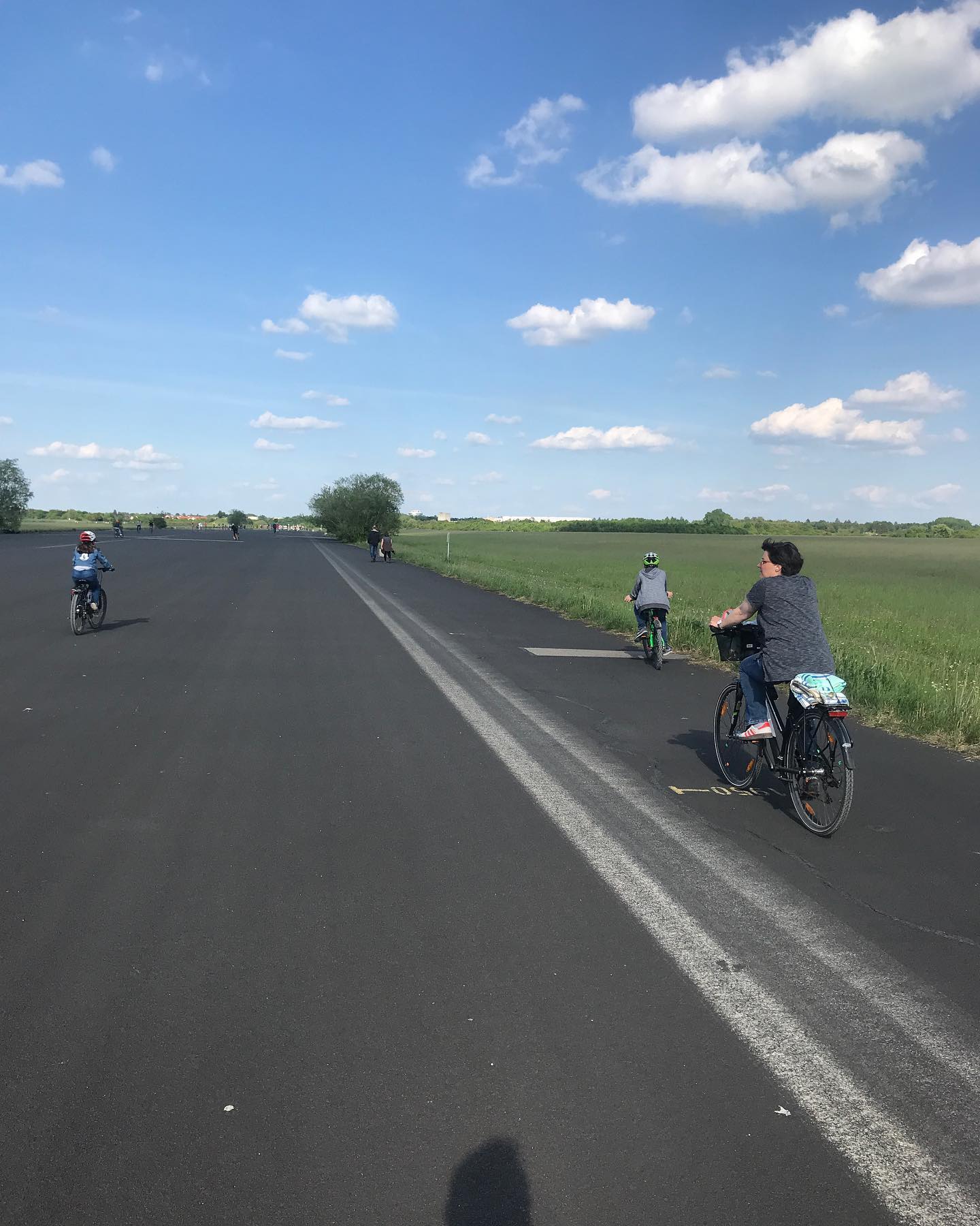 🚲 👨&zwj;👩&zwj;👦&zwj;👦