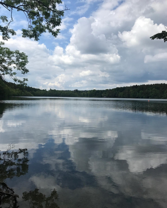 Radrunde mit dem @schwanzhund_ zum Steinsee. Zur&uuml;ck &uuml;ber Glonn. Der Zirkus ist in der Stadt.