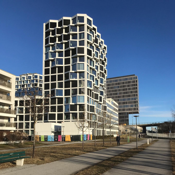 Radrunde zum Arnulfpark, von dort aus &Uuml;berquerung der Bahngleise &uuml;ber den neuen Arnulfsteg. Nettes D