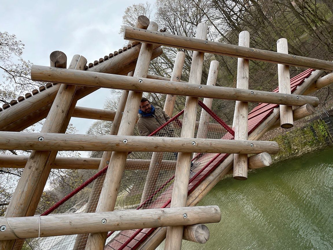 Liebes Tagebuch. Heute hat @ivoheckmann mich auf einer halbfertigen Br&uuml;cke (Kunst) fotografiert. Dan