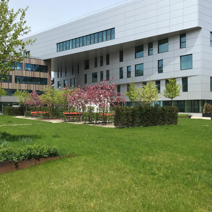 Neuen Innenhof im @werksviertelmitte entdeckt. Komplett einsam und sonnig.