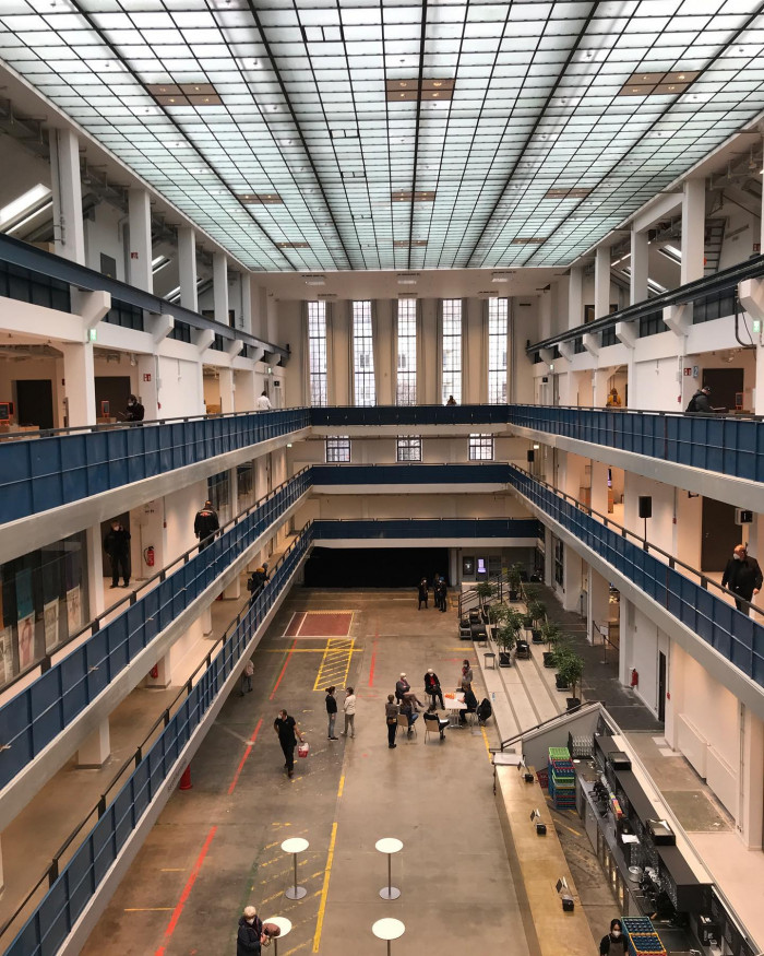 Ich hab mir das Interimsquartier der @muenchner_stadtbibliothek im HP8 angeschaut. Es gibt dort viel